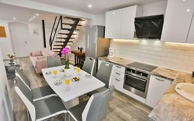 Luxury Apartment Lioness